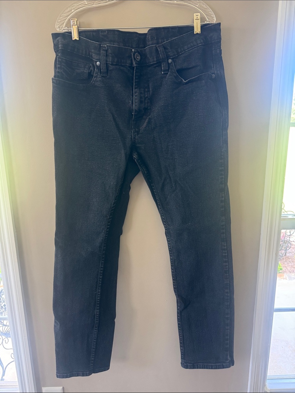 Slim Black Men's Jeans — Modern Slim Fit